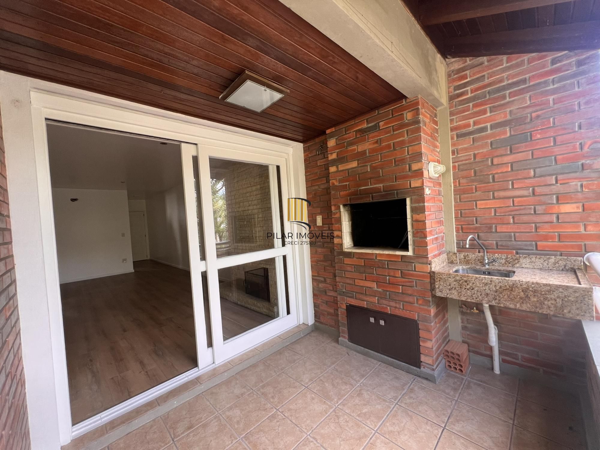Apartamento com 2 dormitórios, sendo 1 suíte, 1 vaga, no Petrópolis, Poa, RS - Pilar Imóveis