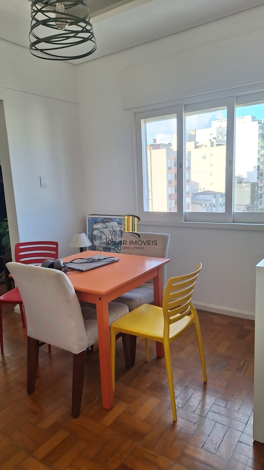 Apartamento  de 3 dormitórios  na Duque de Caxias  -  Centro de Porto Alegre/RS