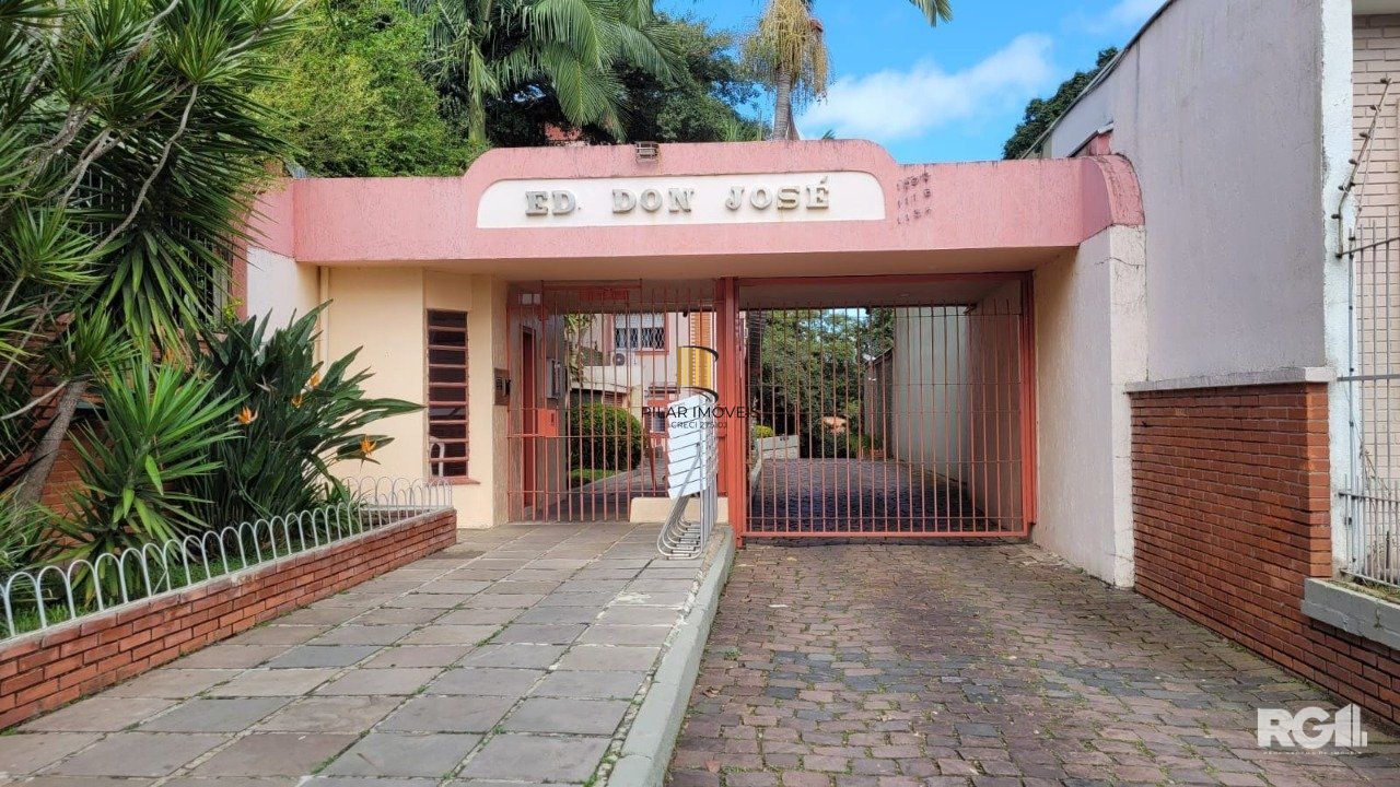 Apartamento com 2 dormitórios, 1 vaga, no bairro Teresópolis, Porto Algre, RS