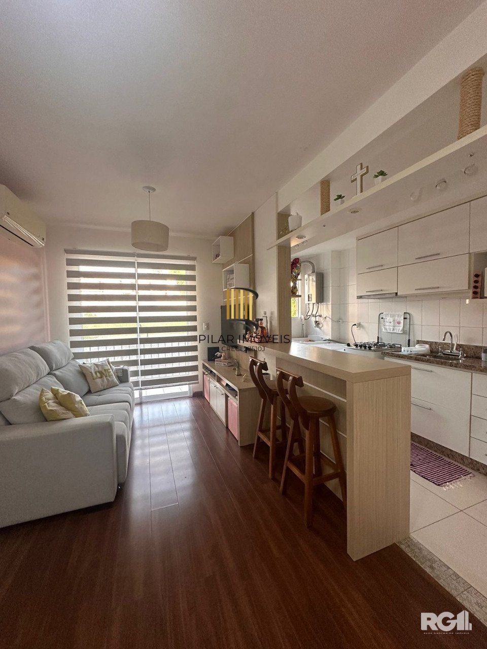 Apartamento com 2 dormitórios, 1 vaga, no bairro Camaquã, Porto Alegre, RS.