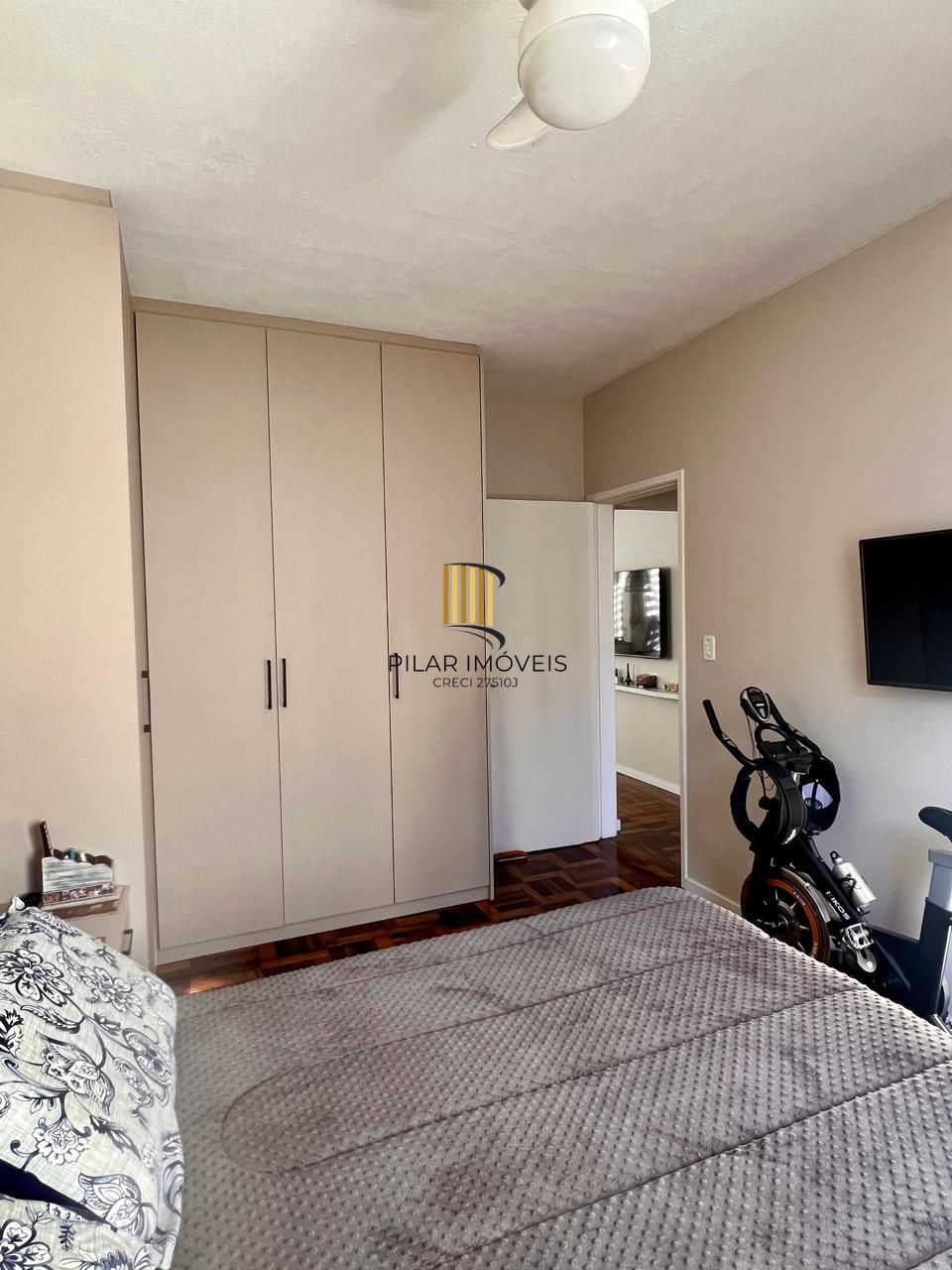 Apartamento com 2 dormitórios, reformado, no bairro Farroupilha, Porto Alegre/RS