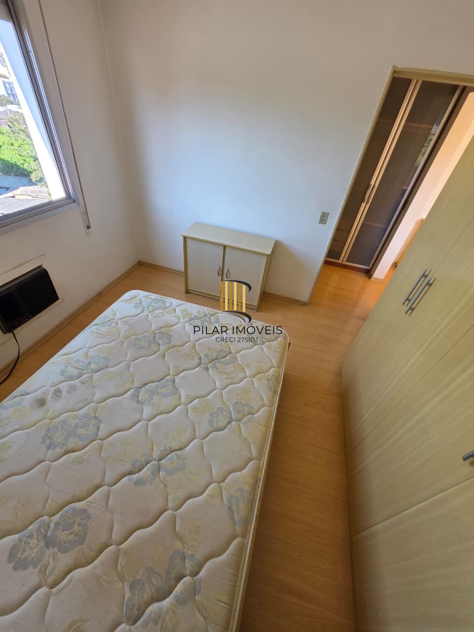 Apartamento 1 dormitório, 1 vaga coberta, portaria , elevador, vista, salao de festas, no bairro Santana, Porto Alegre, RS