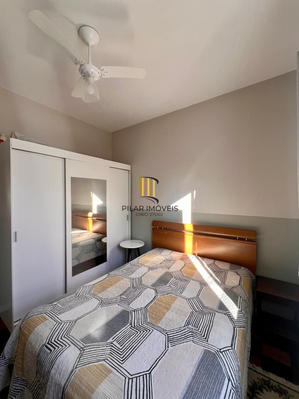 Apartamento com 2 dormitórios, reformado, no bairro Farroupilha, Porto Alegre/RS