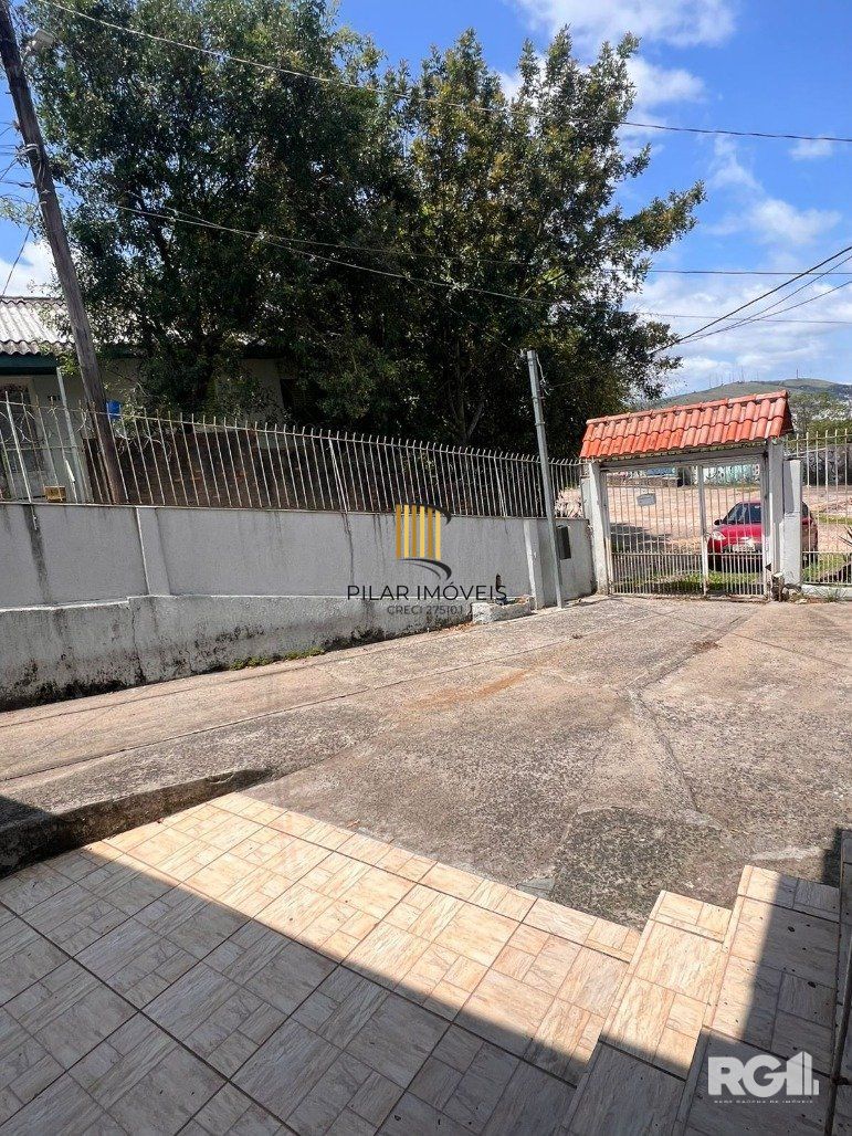 CASA COM 3 DORMITÓRIOS, 5 VAGAS, NO BAIRRO JARDIM CARVALHO, PORTO ALEGRE RS