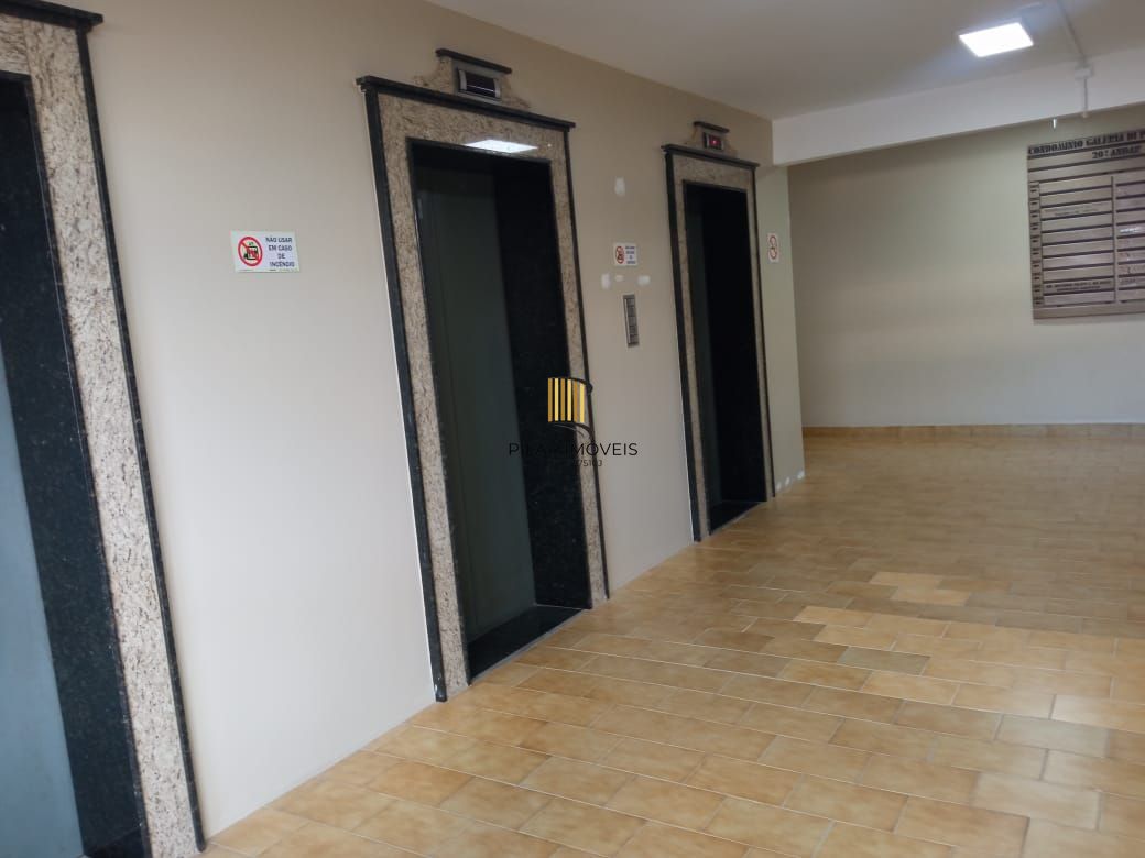 Sala comercial na praça da Alfandega