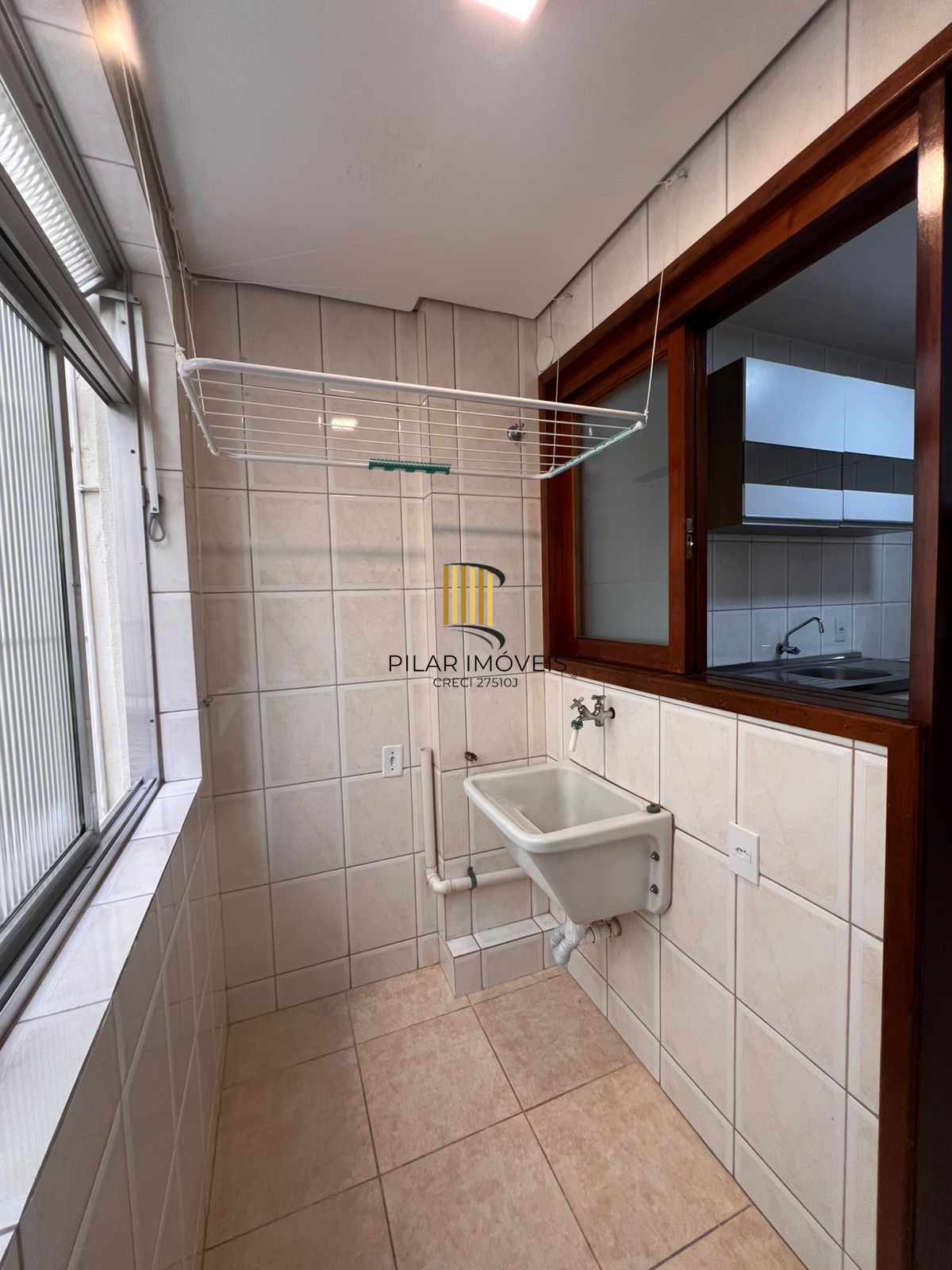 Apartamento com 2 dormitórios,1 vaga, no bairro Cristo Redentor, em Porto Alegre