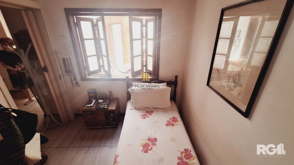 Apartamento com 3 dormitórios, 2 banheiros, 1 vaga no bairro Petrópolis em Porto Alegre, RS
