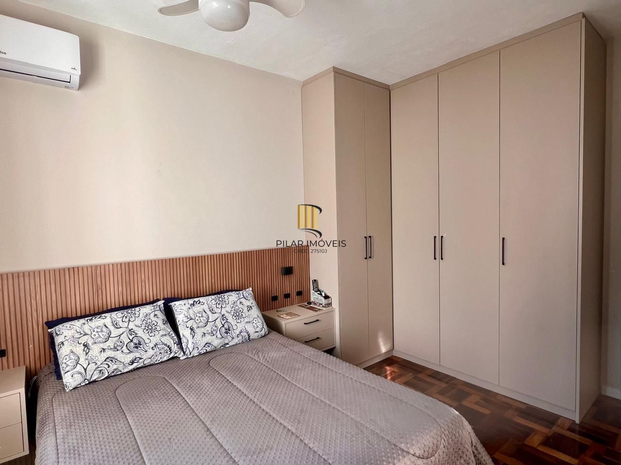 Apartamento com 2 dormitórios, reformado, no bairro Farroupilha, Porto Alegre/RS