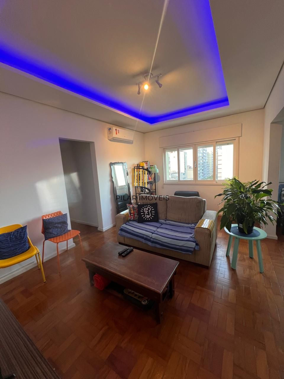 Apartamento  de 3 dormitórios  na Duque de Caxias  -  Centro de Porto Alegre/RS