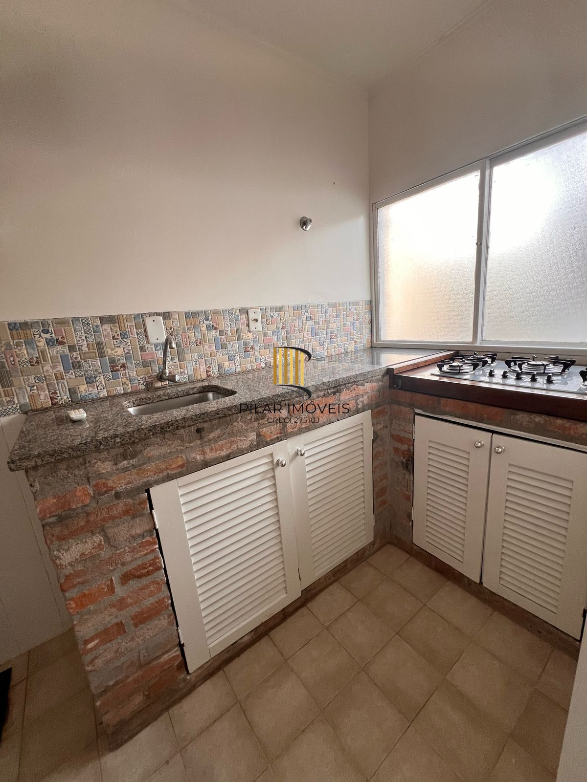Apto de 1 dormitório com pátio e churrasqueira no bairro Teresópolis