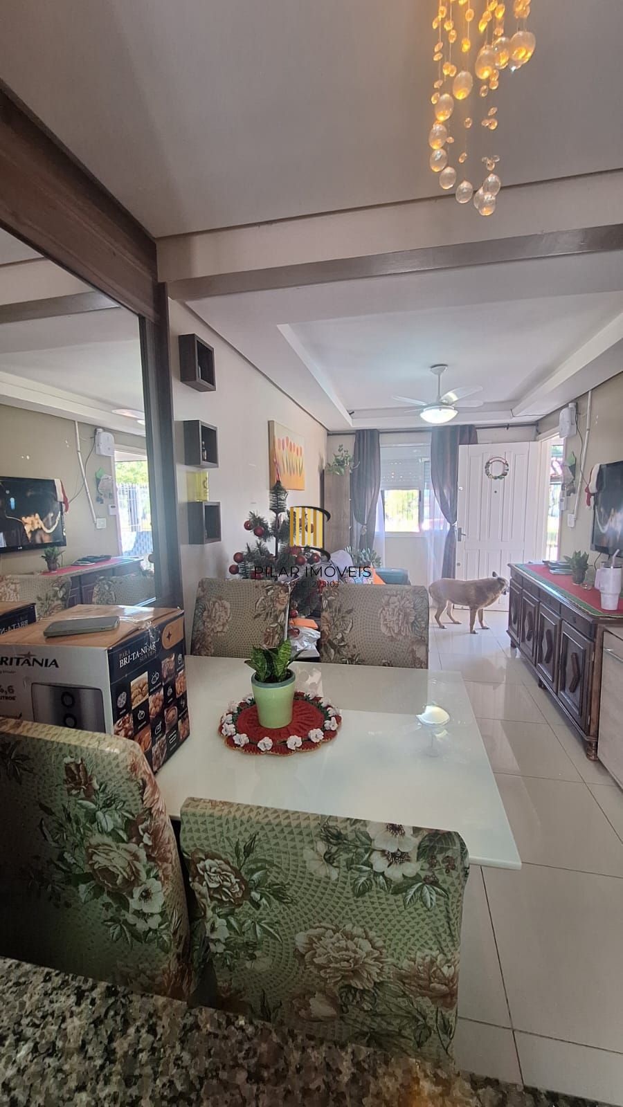 Casa com 2 dormitórios, 1 vaga, no bairro Hípica, em Porto Alegre, RS