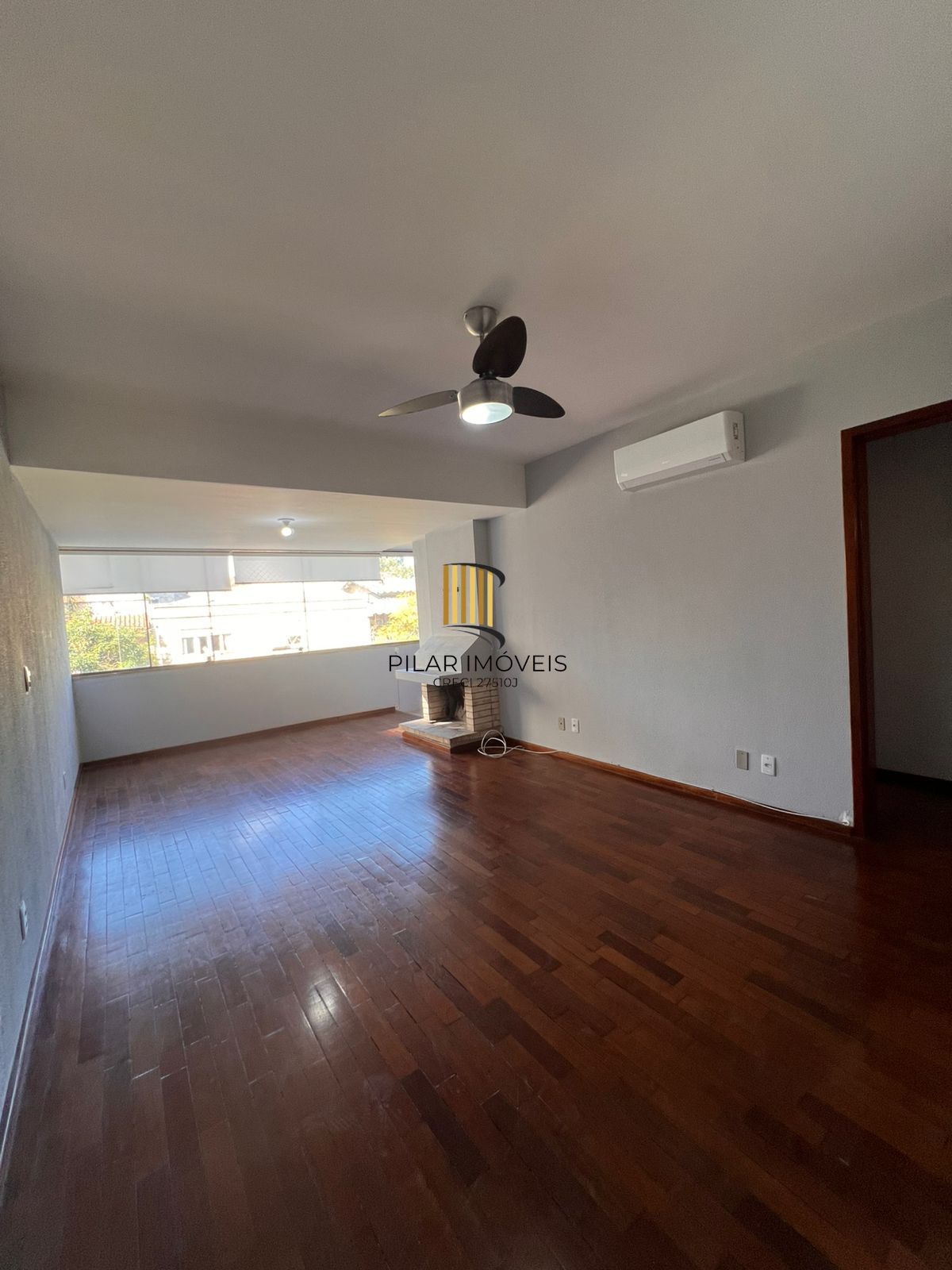 Apartamento com 2 dormitórios,1 vaga, no bairro Cristo Redentor, em Porto Alegre