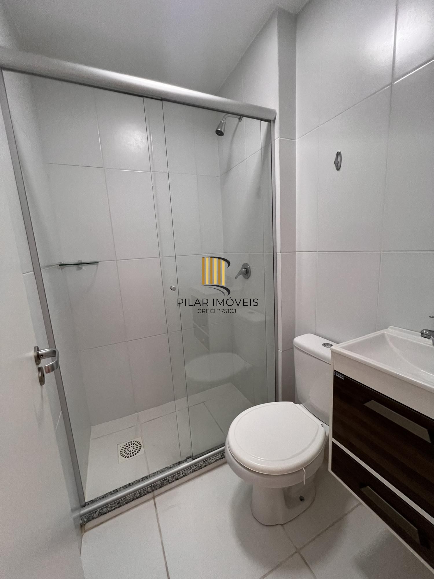 Apartamento com 2 dormitórios, sendo 1 suíte, 1 vaga, no bairro Floresta, em Porto Alegre, RS