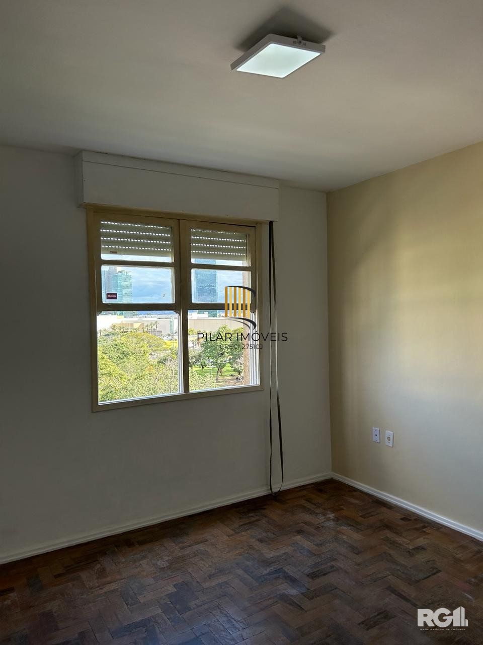 Apartamento com 2 dormitórios, próximo do Barra Shopping, no bairro Cristal, RS