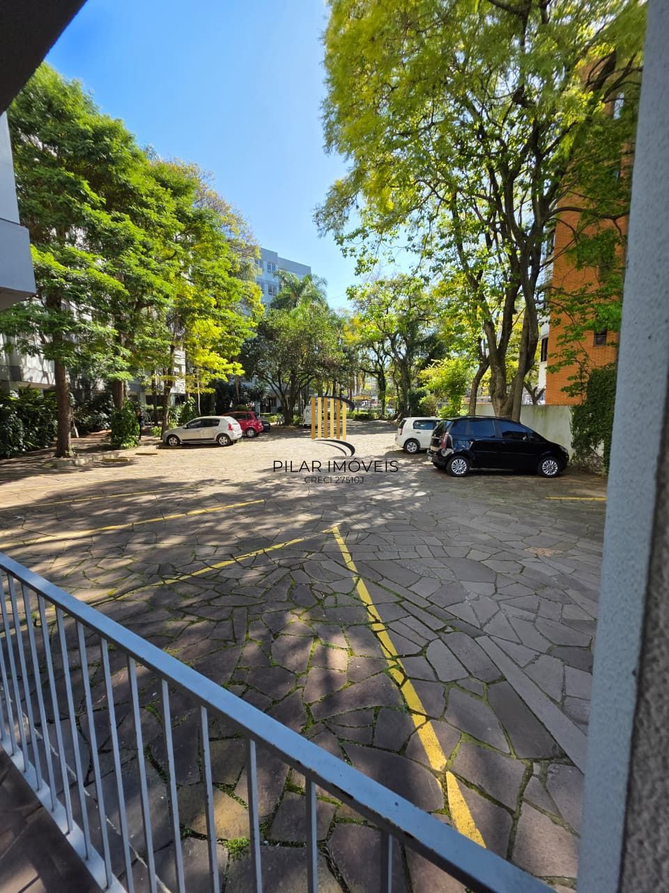 Apartamento 1 dormitório, 1 vaga coberta, portaria , elevador, vista, salao de festas, no bairro Santana, Porto Alegre, RS