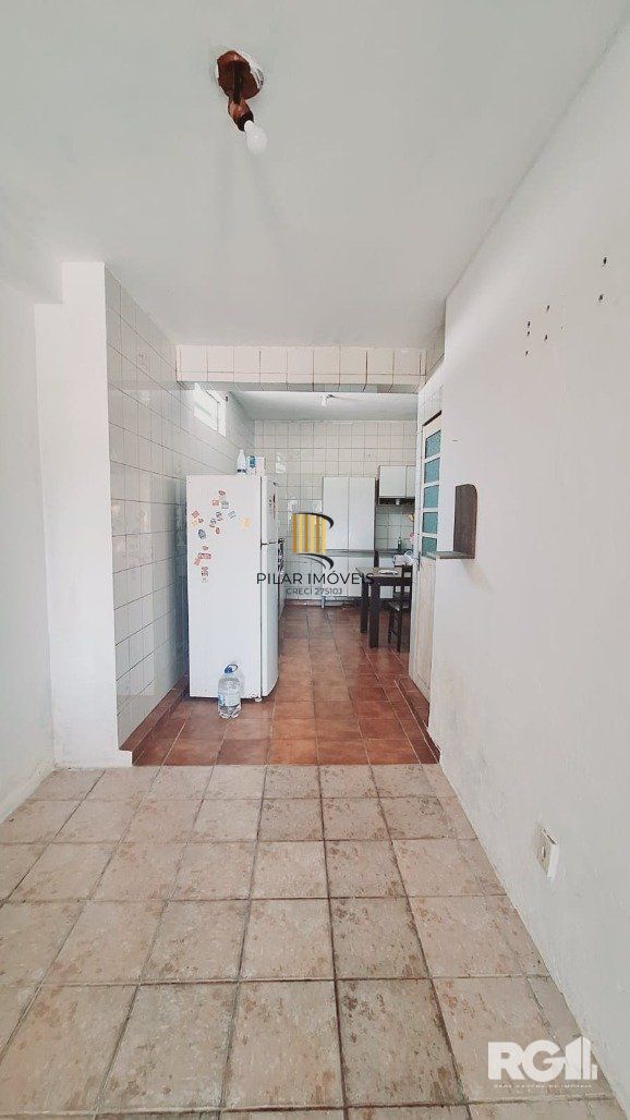 CASA COM 3 DORMITÓRIOS, 5 VAGAS, NO BAIRRO JARDIM CARVALHO, PORTO ALEGRE RS
