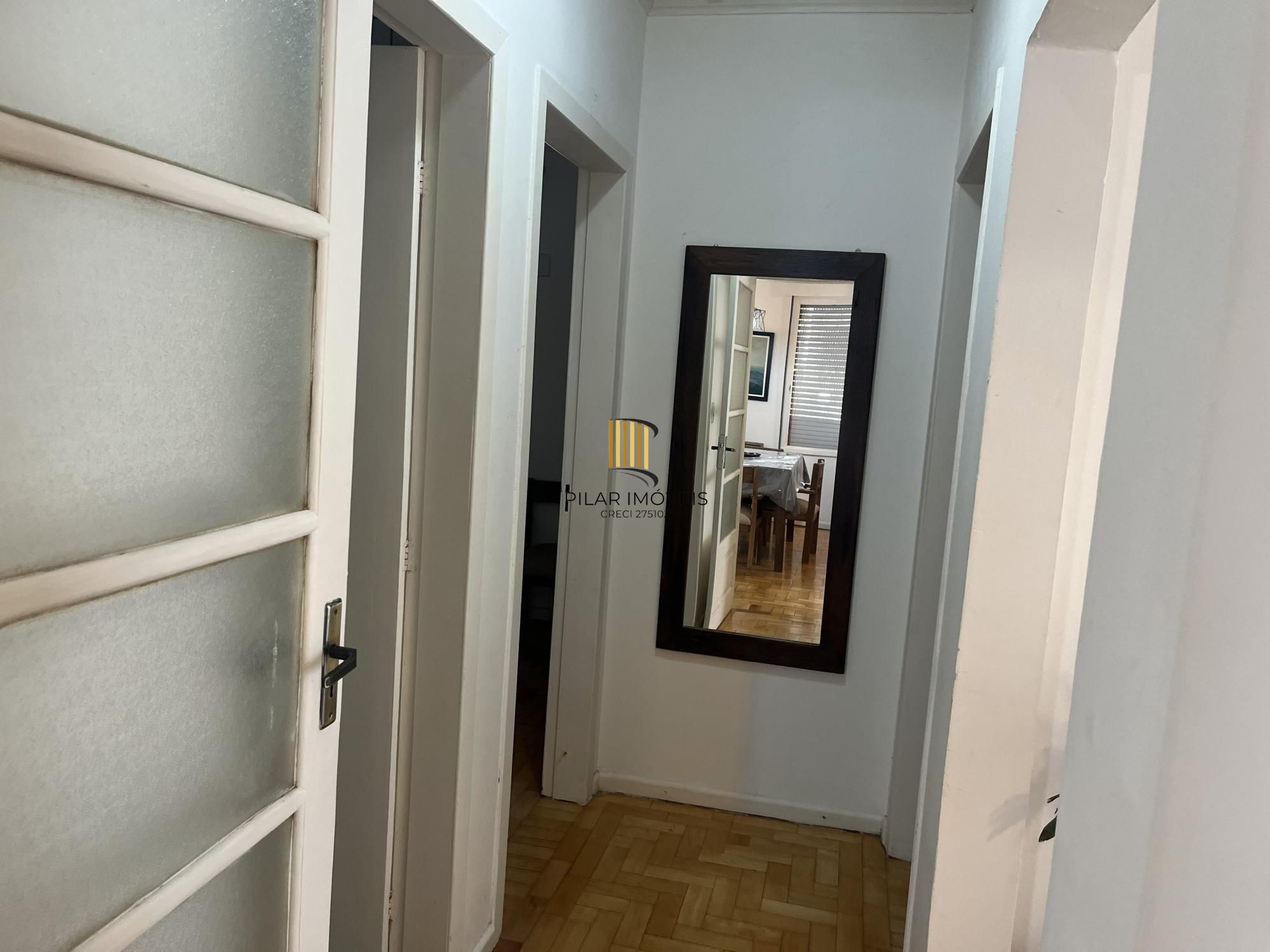 Casa térrea, com 2 dormitórios, 3 vagas, no bairro Ipanema, Porto Alegre, RS