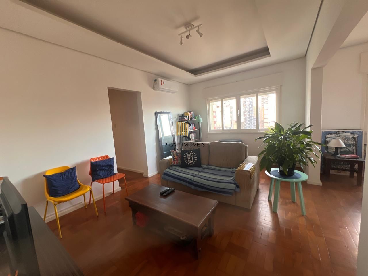 Apartamento  de 3 dormitórios  na Duque de Caxias  -  Centro de Porto Alegre/RS