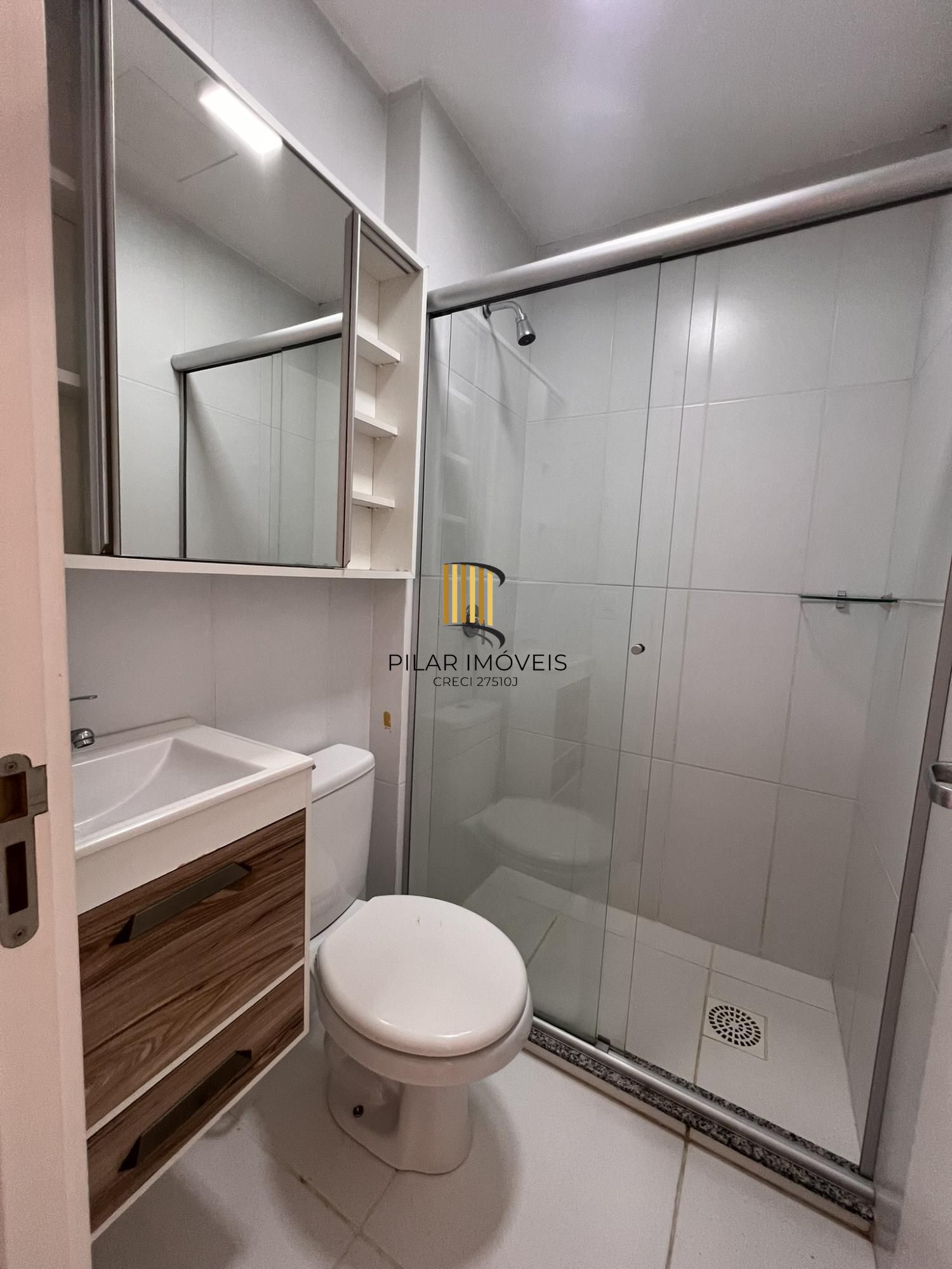 Apartamento com 2 dormitórios, sendo 1 suíte, 1 vaga, no bairro Floresta, em Porto Alegre, RS