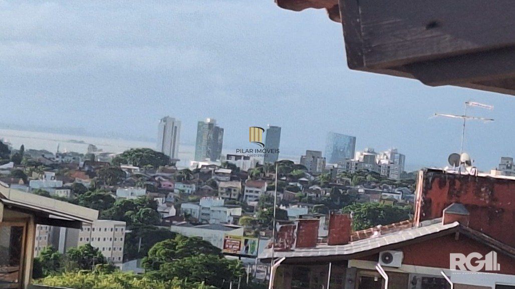 Cobertura com 3 dormitórios e vaga no bairro Cavalhada,  POA/RS