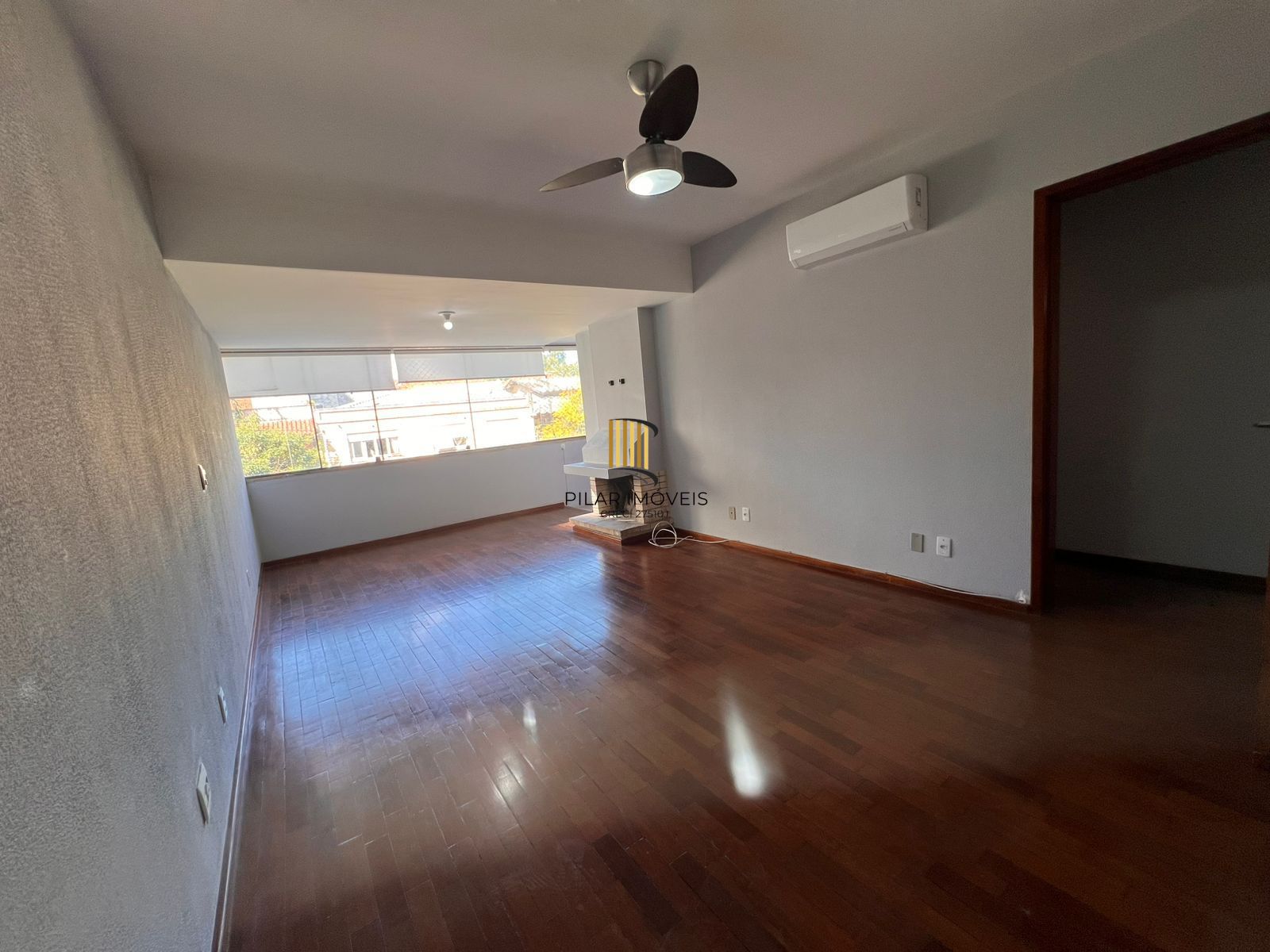 Apartamento com 2 dormitórios,1 vaga, no bairro Cristo Redentor, em Porto Alegre