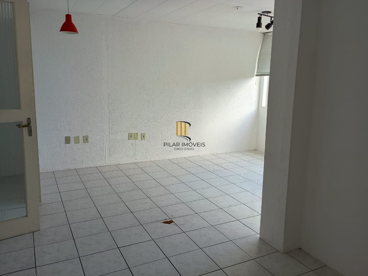 Sala comercial na praça da Alfandega