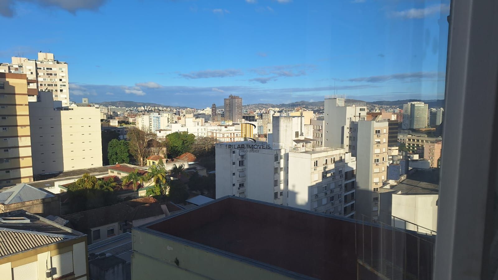 Apartamento  de 3 dormitórios  na Duque de Caxias  -  Centro de Porto Alegre/RS