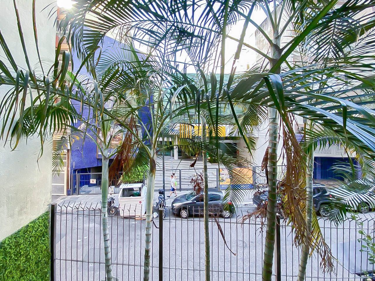 Apartamento amplo de 3 dormitórios, ensolarado, com portaria 24h próximo à UFRGS