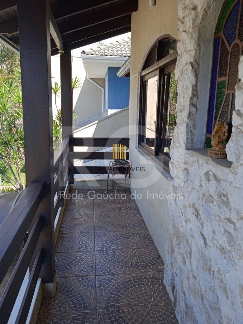 Casa para Venda - 750m², 6 dormitórios, sendo 3 suites, 4 vagas - Partenon