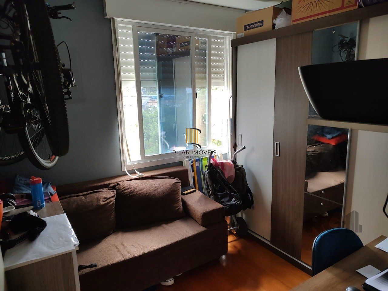 Ótimo apartamento 2 dormitórios de fundos, com garagem, bairro Cavalhada-Porto A