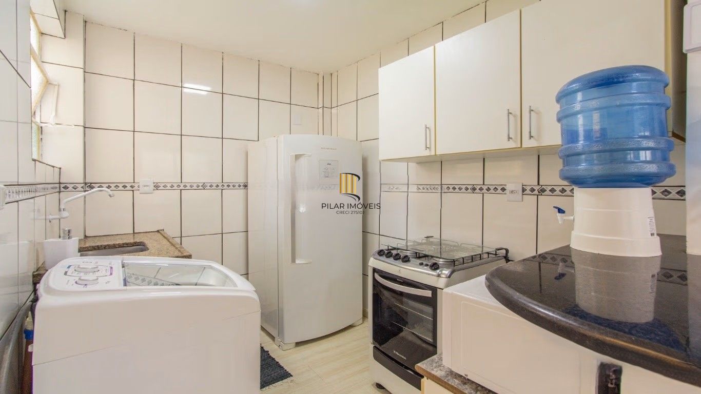 JK reformado e mobiliado a 100m da UFRGS - Rua Desembargador André da Rocha