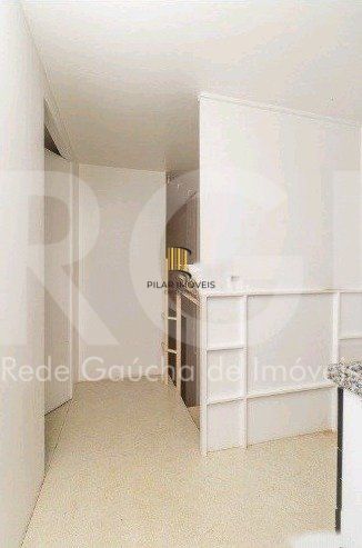 Loja para Venda - 180m², 0 dormitórios, 1 vaga - Menino Deus