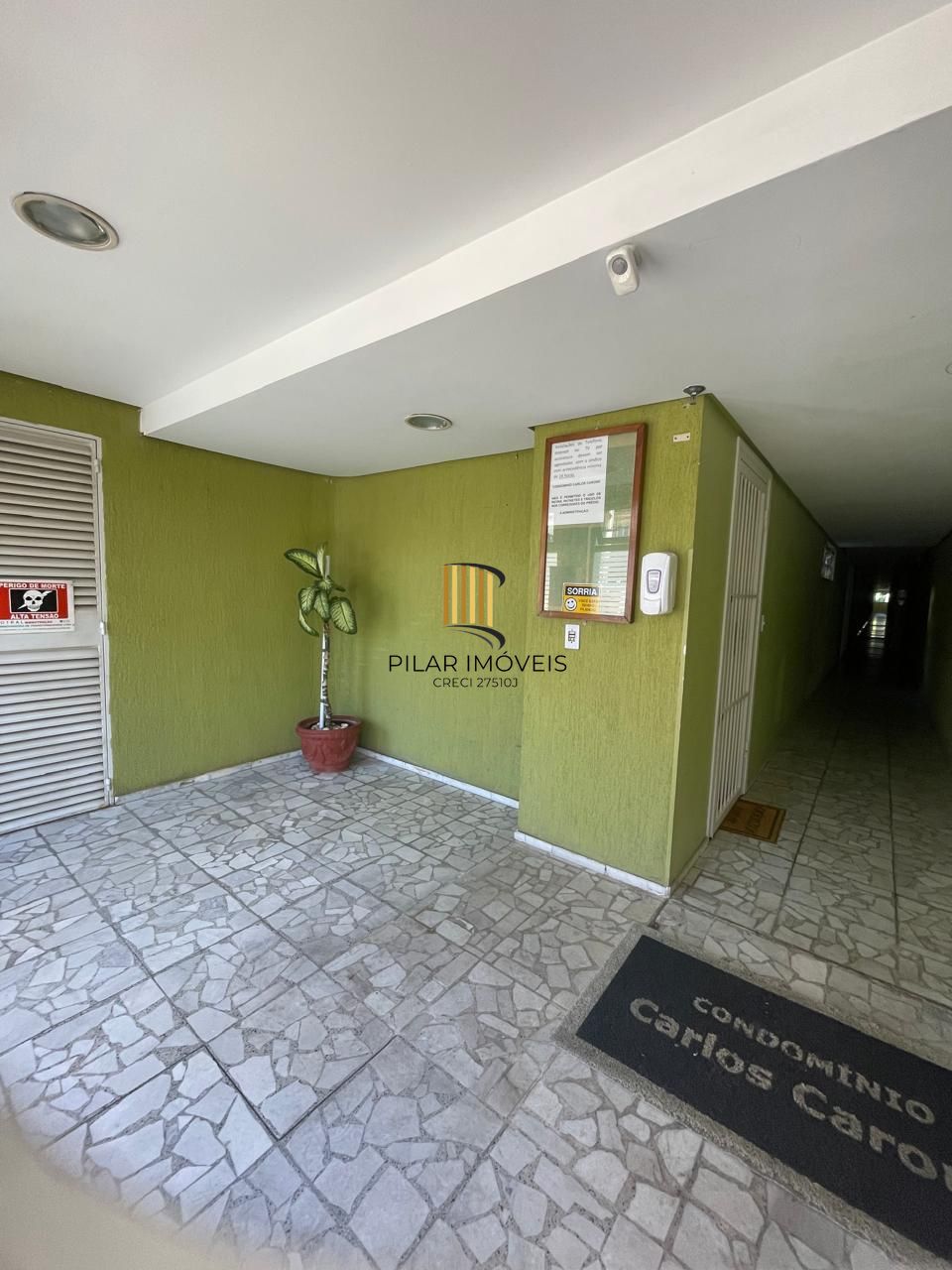 Na José do Patrocínio, um endereço tradicional e cheio de conveniência, apresento este JK amplo