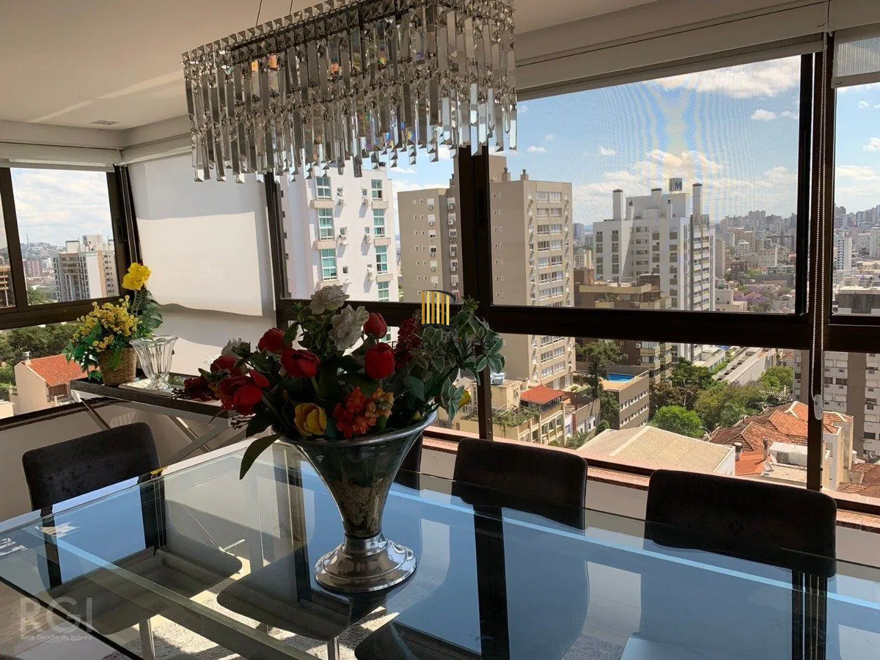 Cobertura para Venda - 310m², 3 dormitórios, sendo 1 suites, 4 vagas - Rio Branc