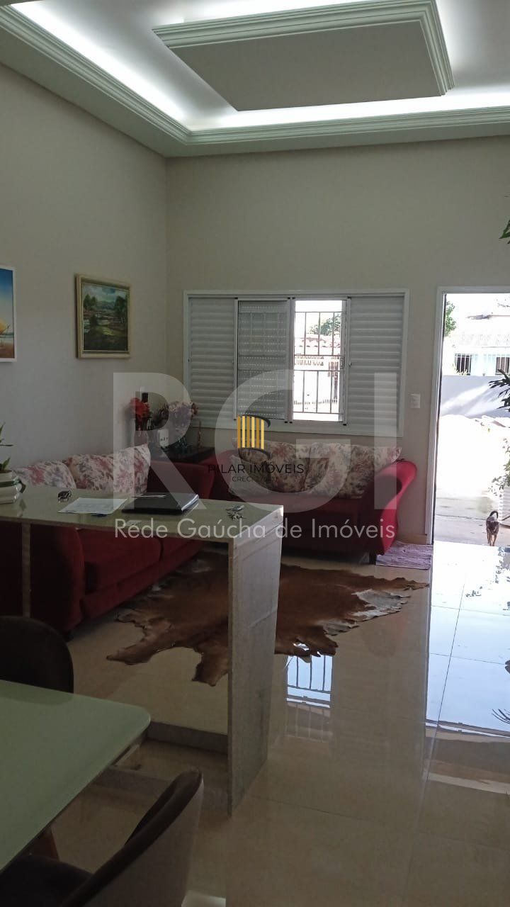 Casa para Venda - 90m², 3 dormitórios, 4 vagas - Maria Regina