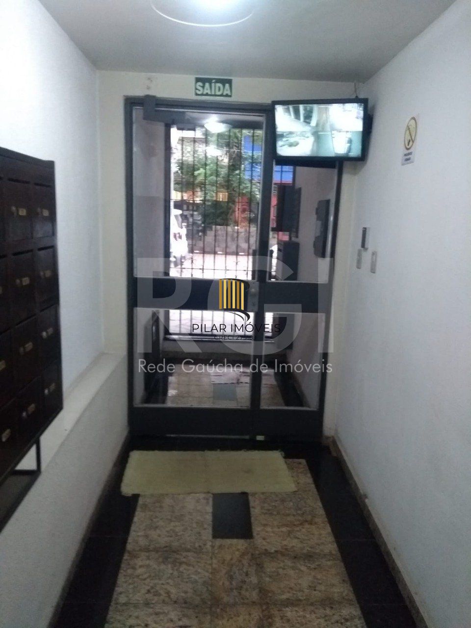 Apartamento JK  em andar alto no coração da Cidade Baixa