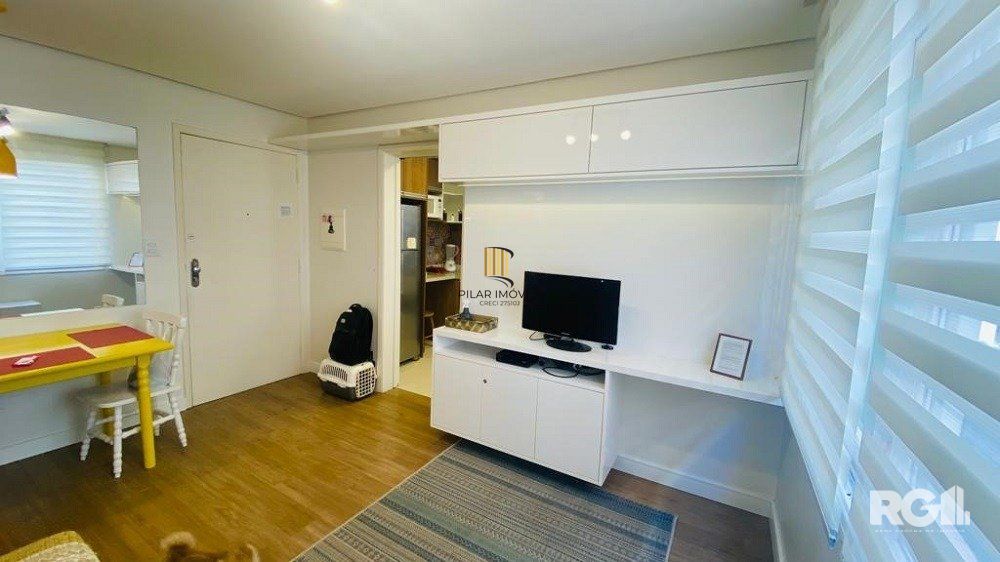 APARTAMENTO SEMI-MOBILIADO NO BAIRRO FLORESTA