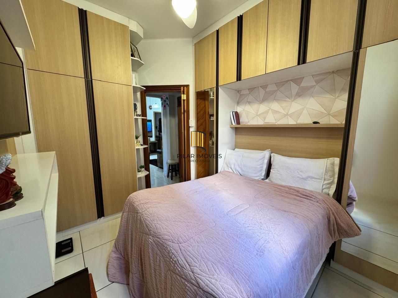 Apartamento de 2 dormitórios à venda no Centro Histórico de Porto Alegre – Amplo, ensolarado e bem localizado