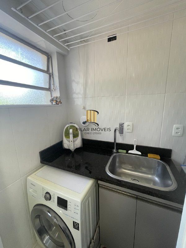 Apartamento 03 dormitorios 01 vaga garagem. Bairro Azenha.