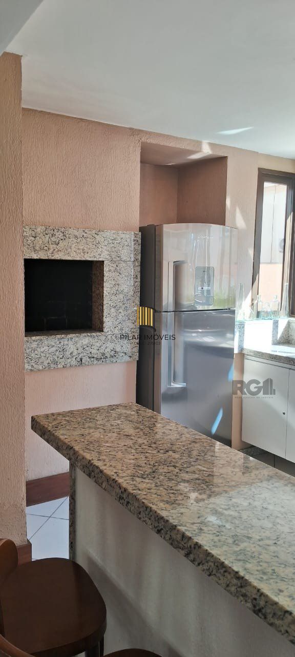 Apartamento 02 dormitórios alto padrão, bairro São João, com 02 vagas cobertas