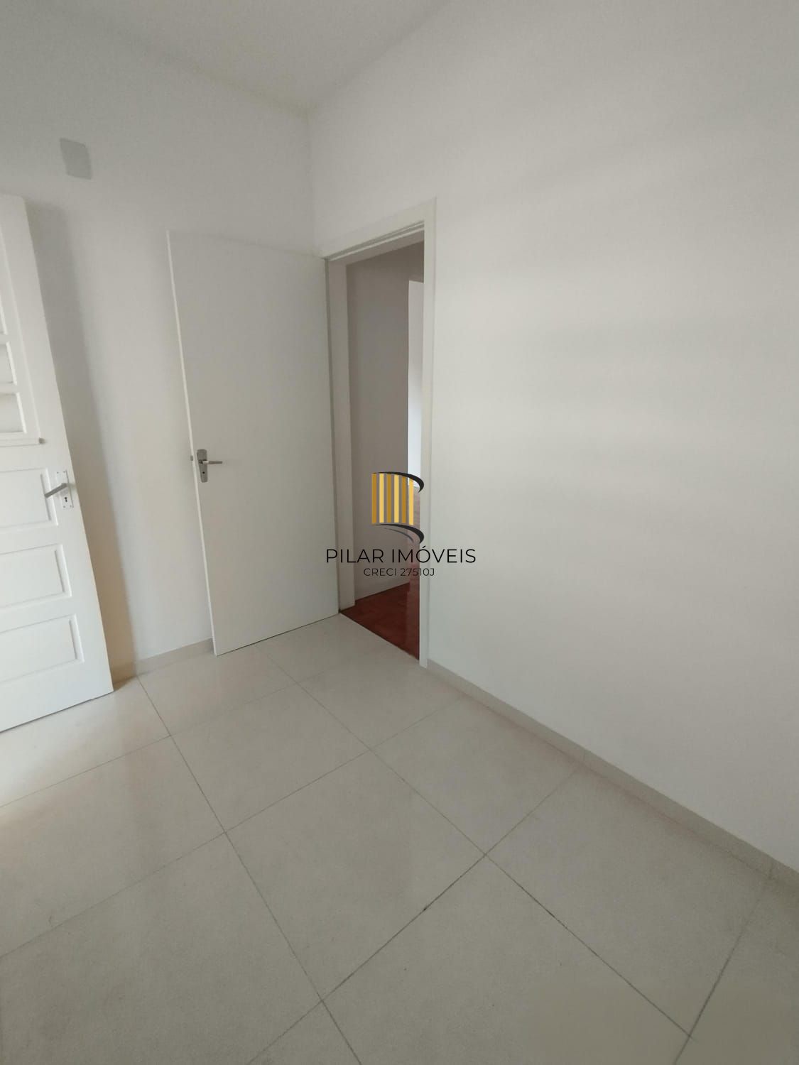 Apartamento de 2 dormitórios com dependência — 75 m² | Rua Riachuelo