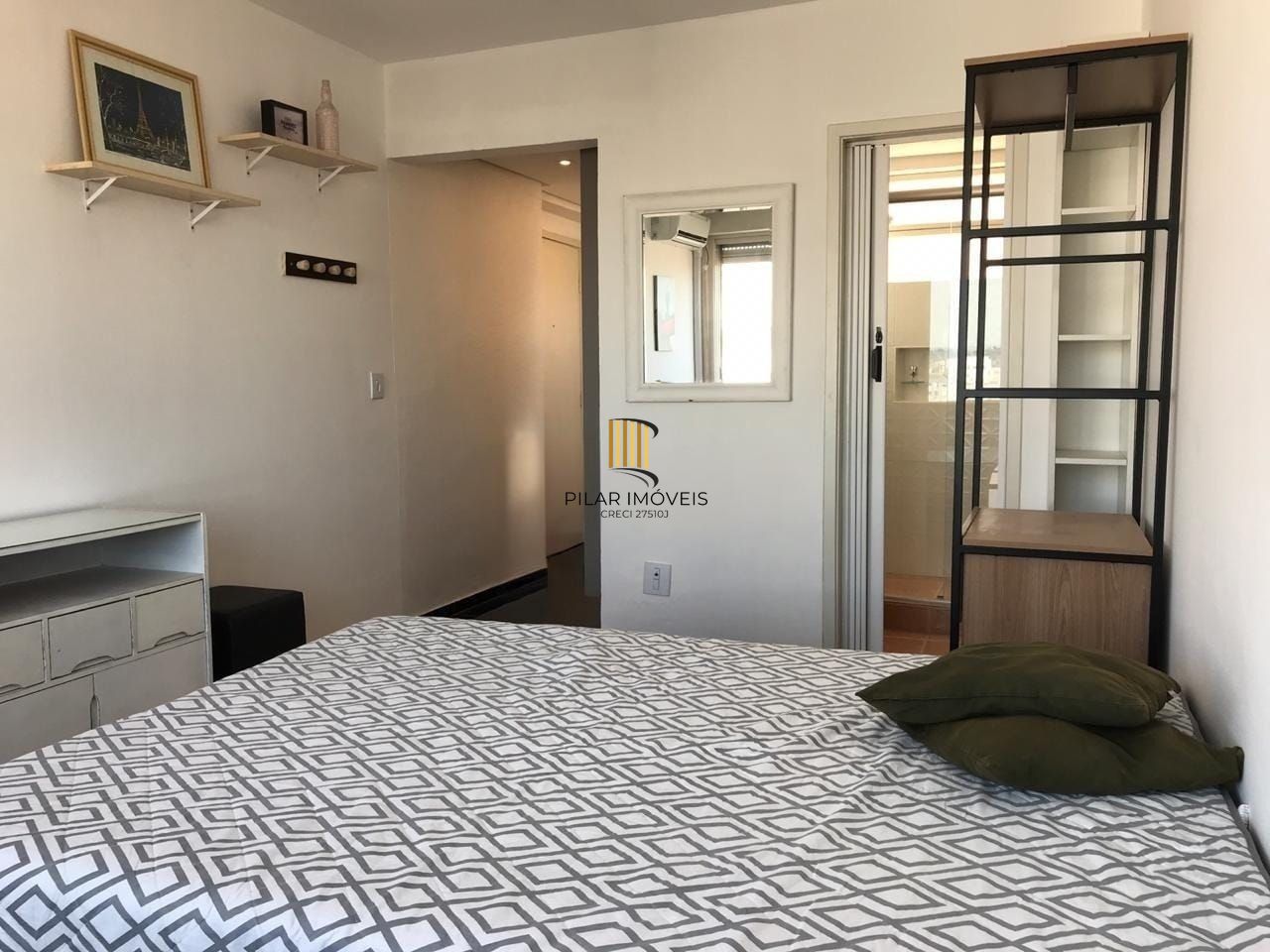 🏙️ Procurando um investimento com alto retorno? Este JK no Centro Histórico de Porto Alegre é perfeito para Airbnb! 🏡