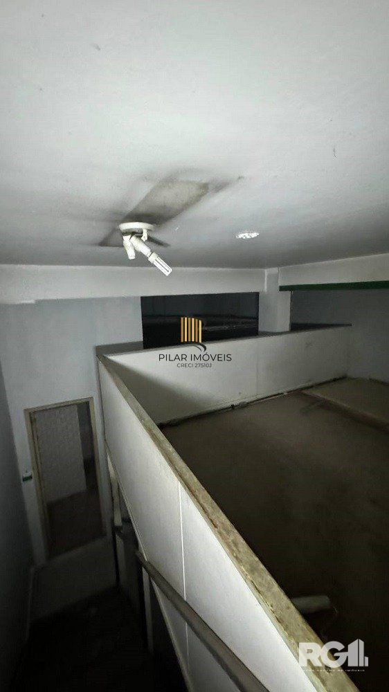 EXCELENTE OPORTUNIDADE LOJA NA AV. JOÃO PESSOA DE 135M² PRIVATIVOS. CÓD RP389908