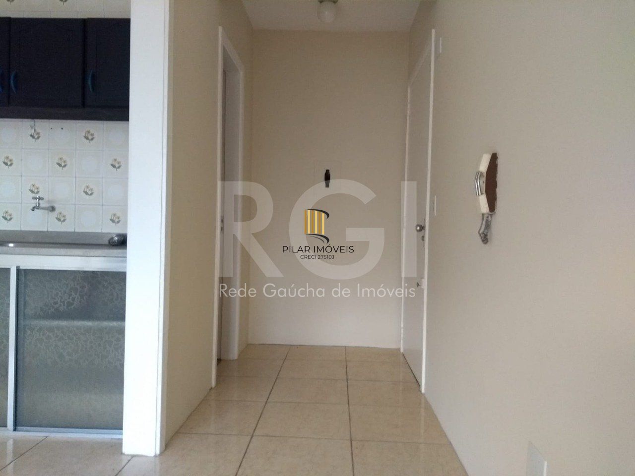 Apartamento JK  em andar alto no coração da Cidade Baixa