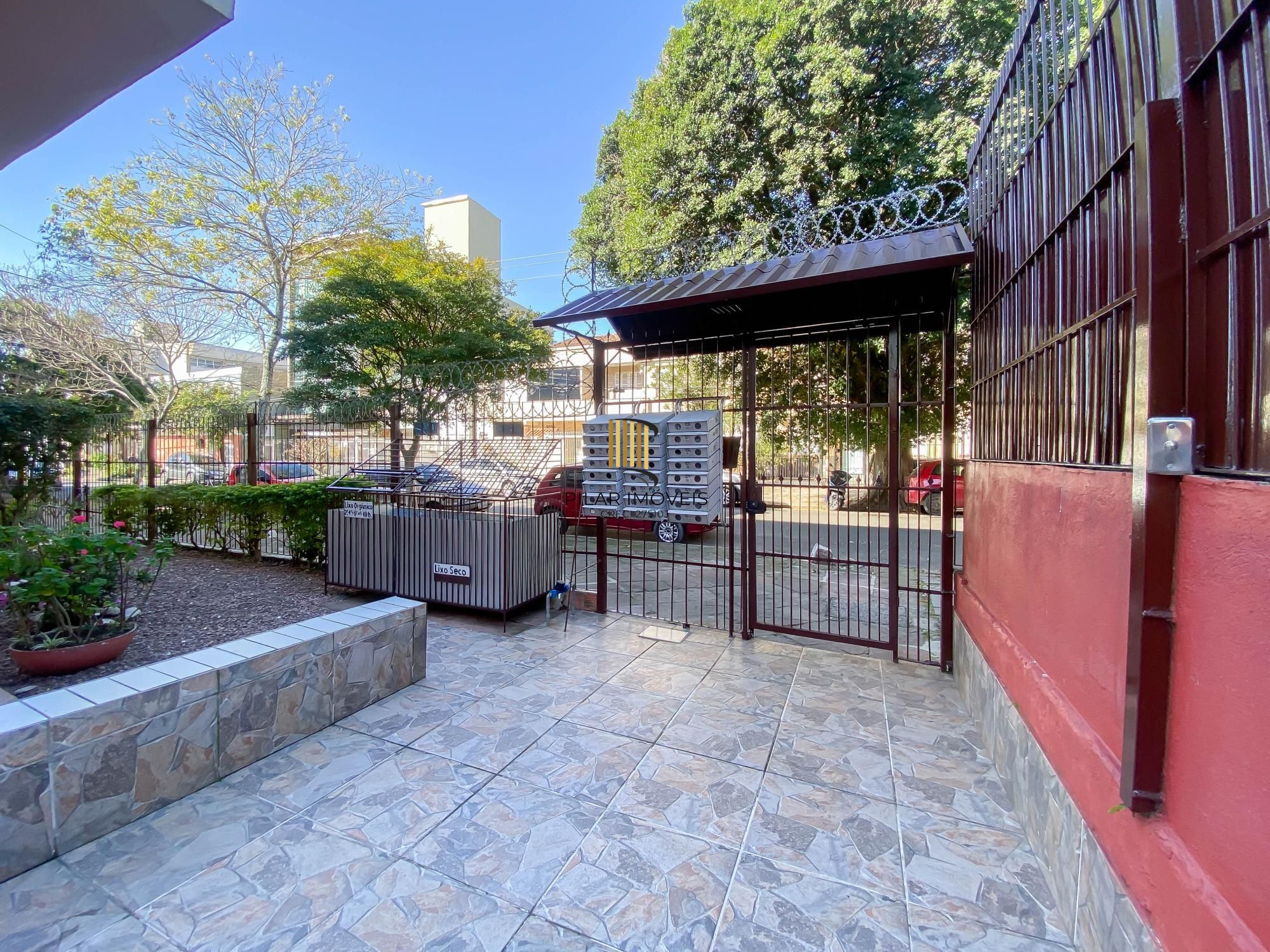 APARTAMENTO 2 DORMITÓRIOS - BAIRRO AZENHA