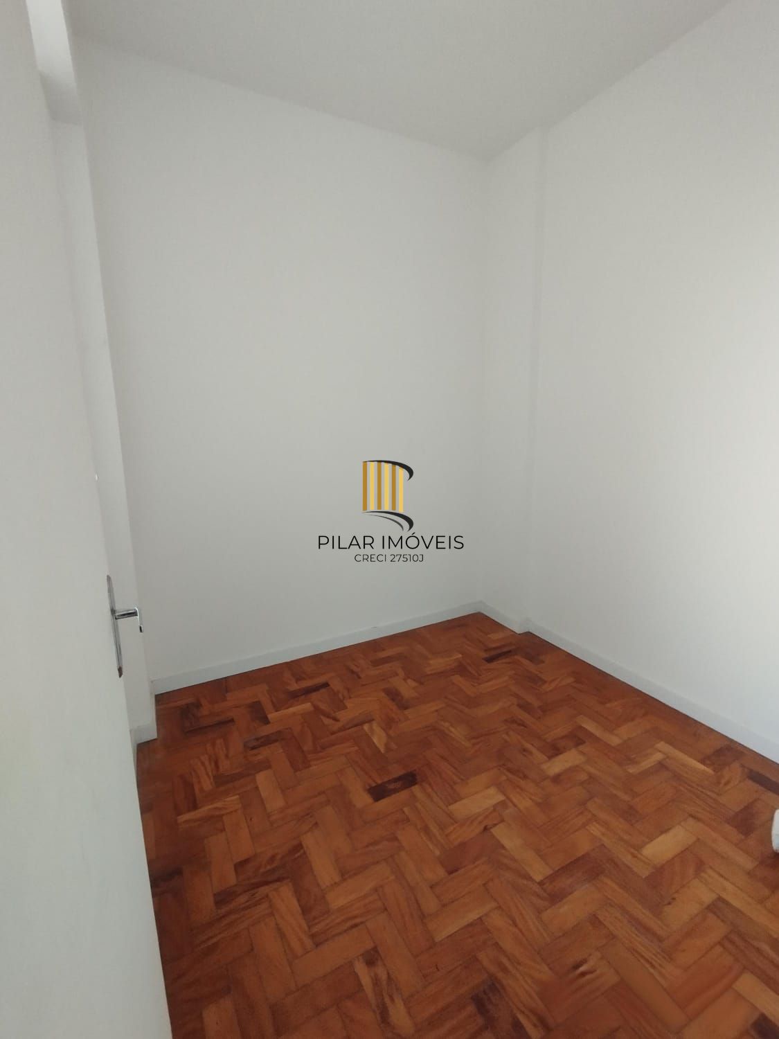 Apartamento de 2 dormitórios com dependência — 75 m² | Rua Riachuelo