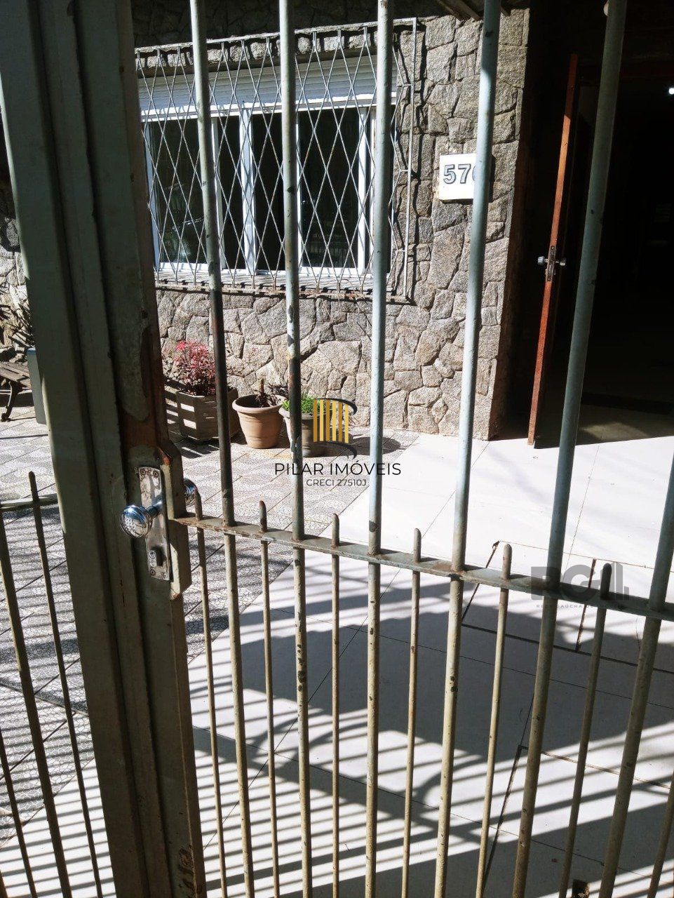 Apartamento terreo na Praia de Belas, com patio privativo