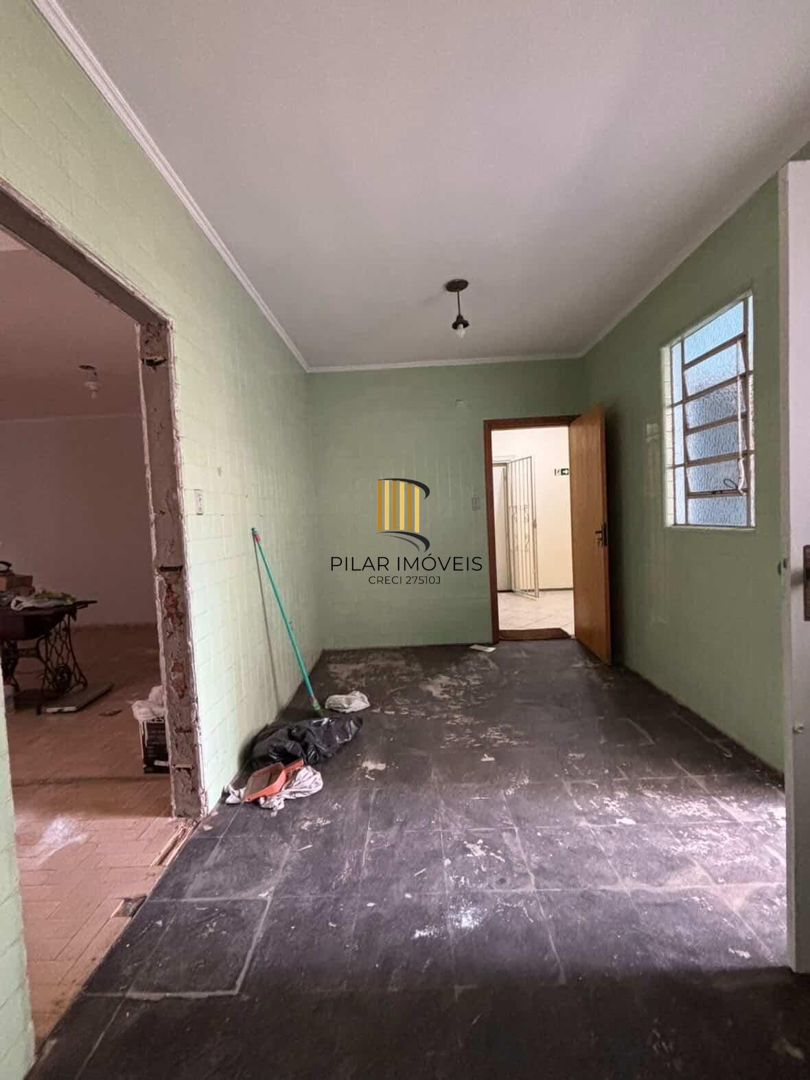 Apartamento 3 dormtórios de frente  bairro Bom Fim- Porto Alegre