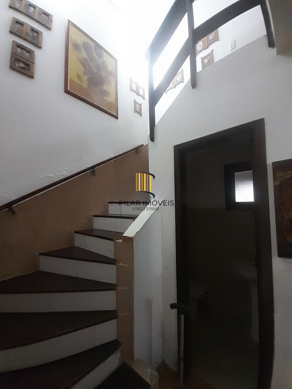 Casa 3 dormitórios para venda no bairro Hípica Condomínio Jardins do Prado.