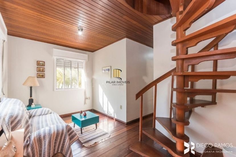 Casa para Venda - 190m², 4 dormitórios, sendo 1 suites, 2 vagas - Partenon